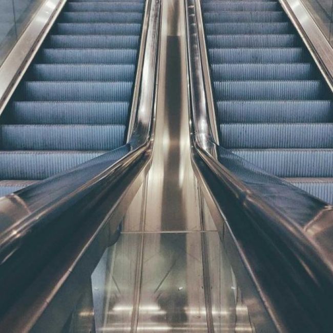 Instalación de escaleras mecánicas